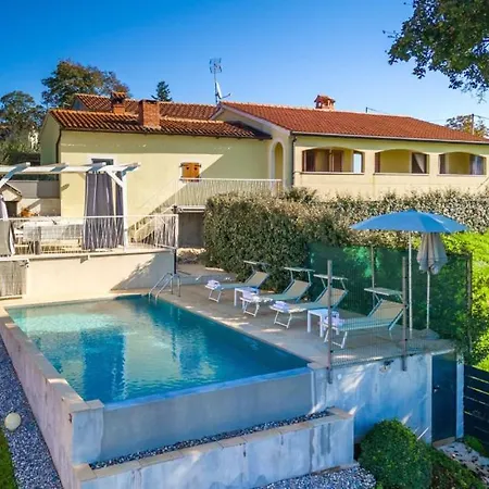 Beautiful Vista Mare With Pool In Villa *