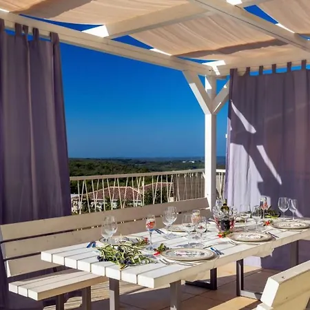 Villa Beautiful Vista Mare With Pool In