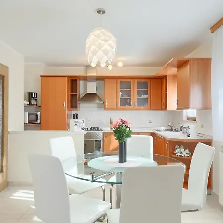 Villa Beautiful Vista Mare With Pool In *